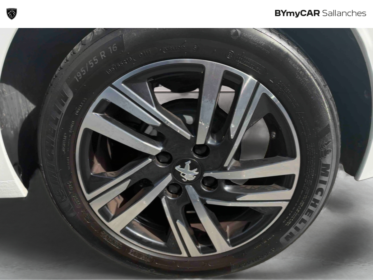Peugeot 208 PureTech 100 S&amp;S BVM6 — photo 16