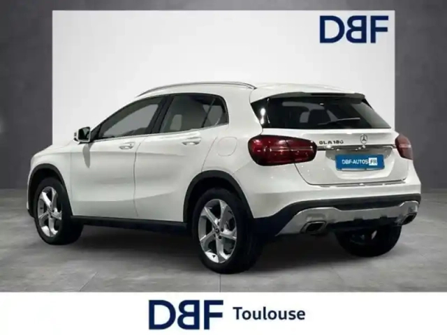 Mercedes Gla 180 sensation — photo 3