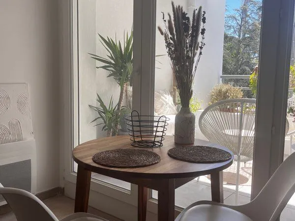Studio 24 m² avec balcon et parking - Résidence récente - Miramas