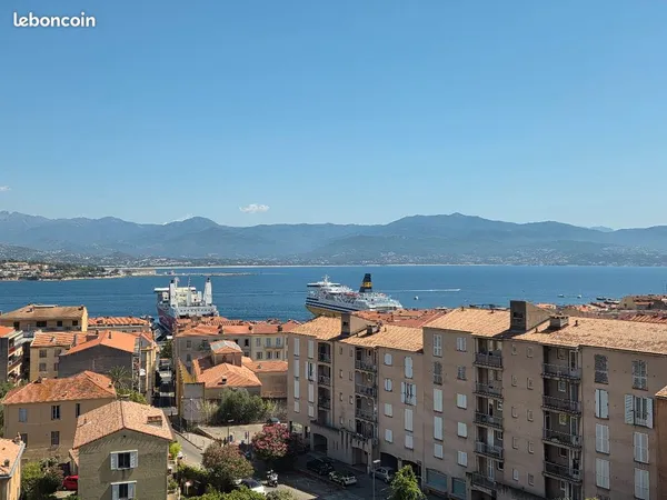 F4 Rond Point du Laetitia