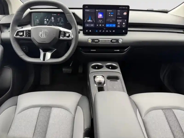 Mg Mg4 premium 64kwh 140kw — photo 9