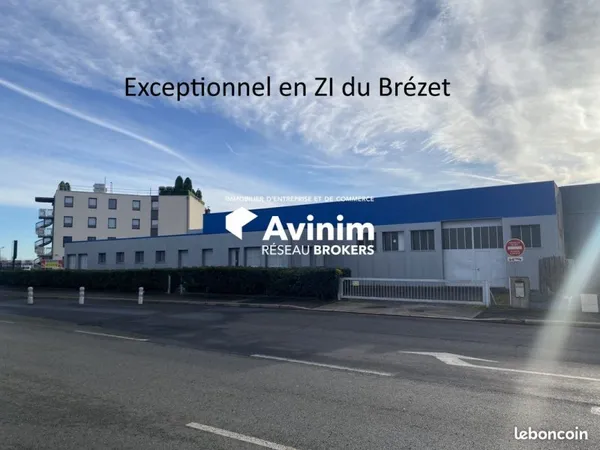 Local 810 m² Clermont-Ferrand