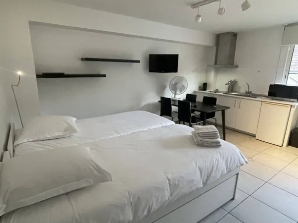 Studio 1 pièce 28 m²