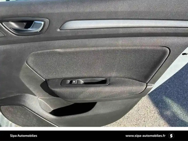 Renault Megane mégane iv berline blue dci 115 — photo 30
