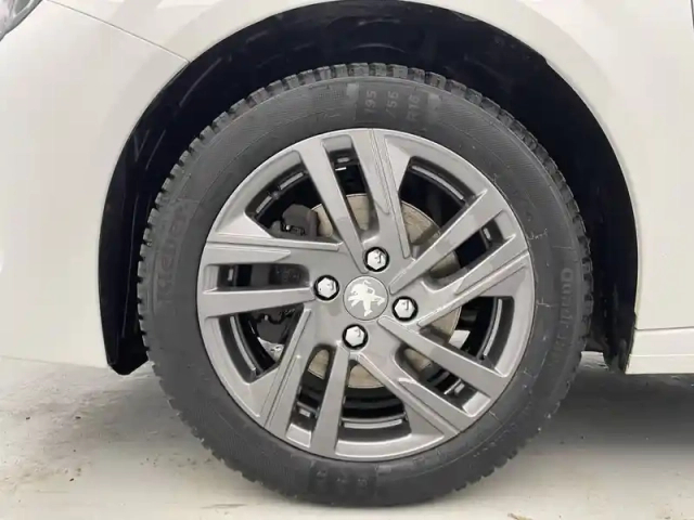 Peugeot 208 puretech 100 s&amp;s bvm6 — photo 19