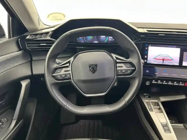 Peugeot 308 phev 180 e-eat8 — photo 29