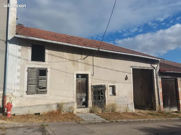 Grange avec ancien corps de logement et terrain - Sivry-la-Perche (Meuse)