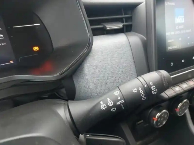 Renault Clio 1.0 tce 90ch evolution - 24 — photo 15