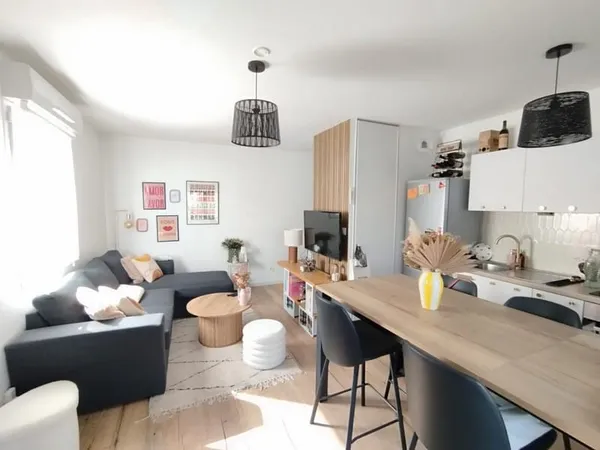 A LOUER - AGENCE GIBOIRE BRUZ - APPARTEMENT T2