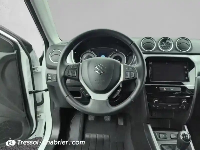 Suzuki Vitara 1.0 boosterjet allgrip privilège — photo 26