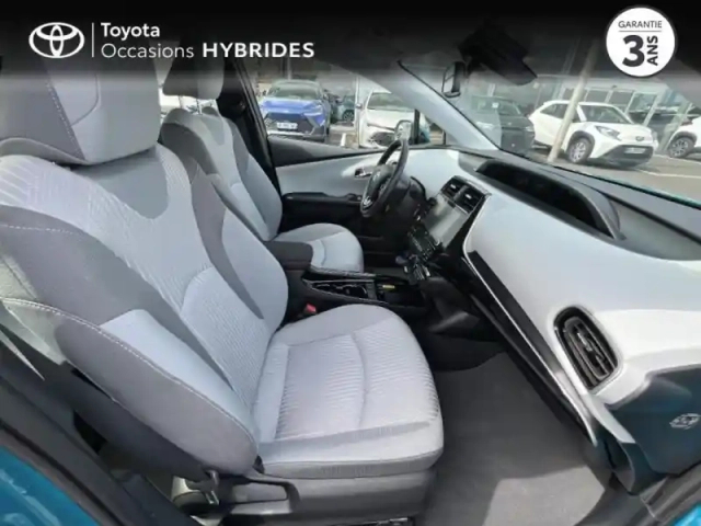 Toyota Prius rechargeable 122h dynamic pack premium my21 — photo 6