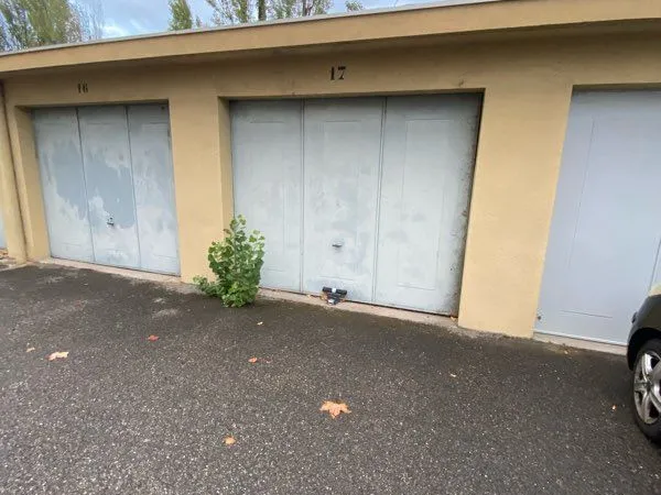 Garage individuel sur rue