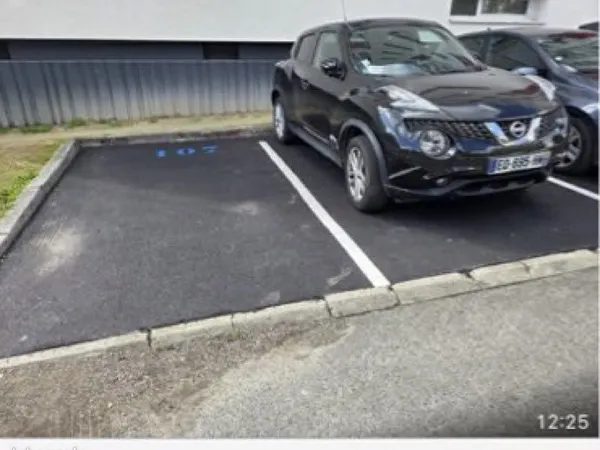 Parking privé côté Marie de Montmagny