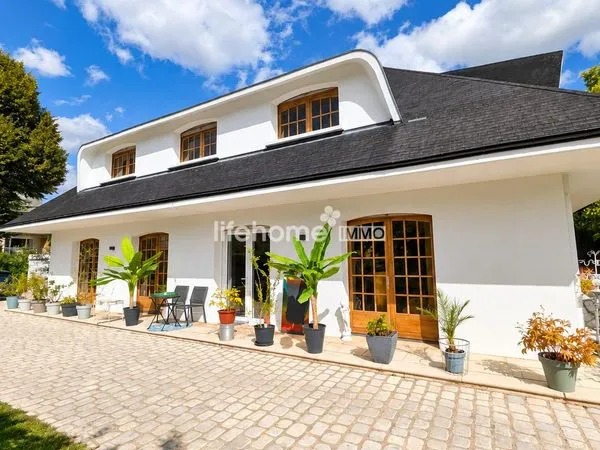 Maison 9 pièces 263 m²