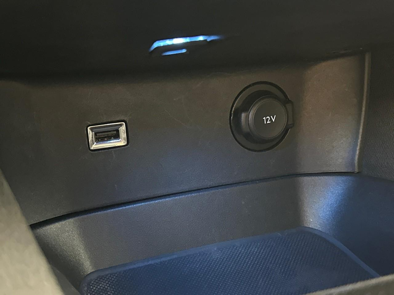 Peugeot 3008 puretech 130ch s&s eat8 allure pack — photo 27