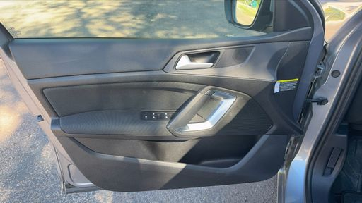 Peugeot 308 SW 1.5 BlueHDi 130 - Allure – 2018 – 114193 km – Diesel – Boîte Manuelle — photo 34
