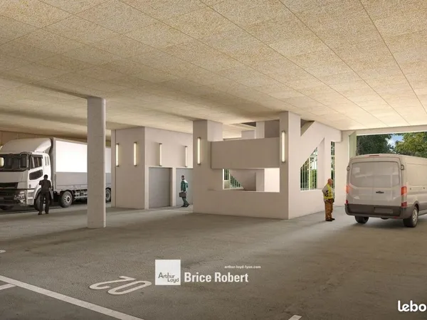 Local d'activité 113 m²