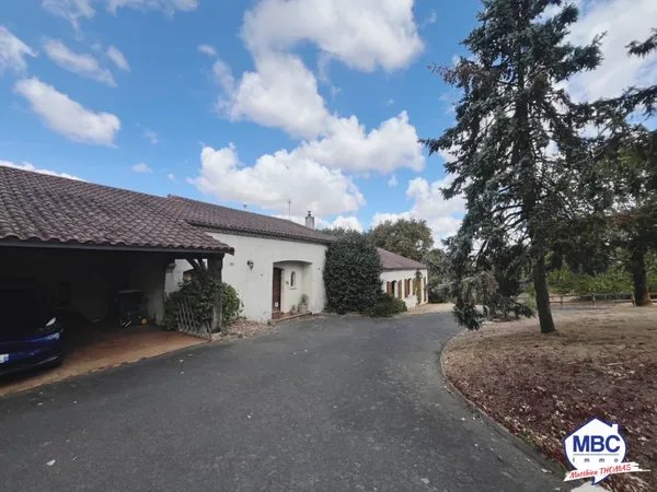 Maison 8 pièces 270 m²