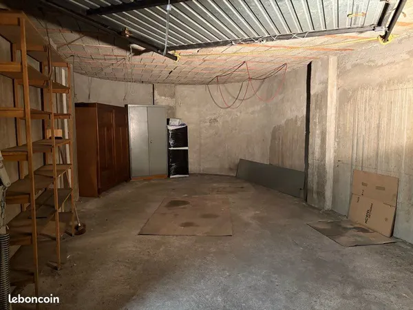 Garage à louer