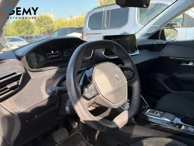Peugeot 208 electrique 50 kwh 136ch — photo 12