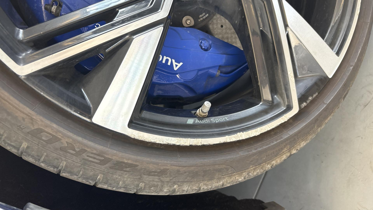 Audi RS6 Avant V8 4.0 TFSI 600 Tiptronic 8 Quattro — photo 25