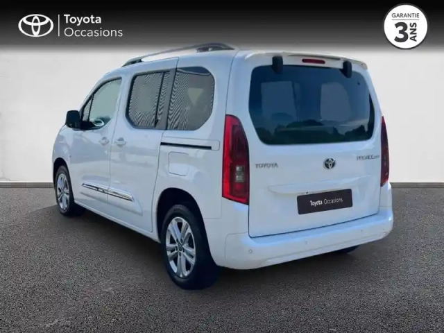 Toyota Proace city verso medium 1.2 110 vvt-i executive rc22 — photo 2