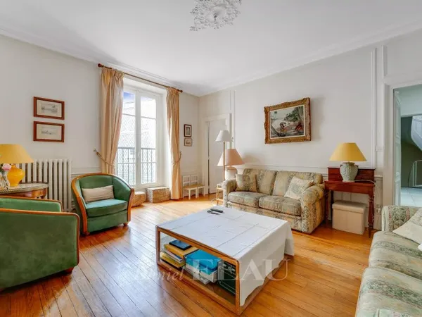 VERSAILLES Paroisse - Maison de ville avec 4 chambres