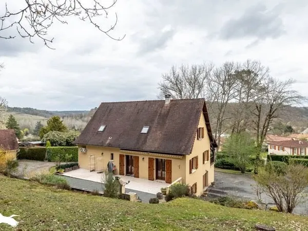 Maison 7 pièces 180 m²