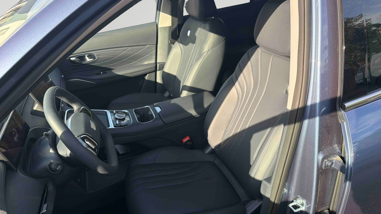Geely Starray EM-i — photo 11