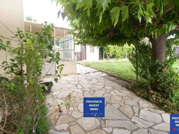 Appartement 6 pièces 33 m²