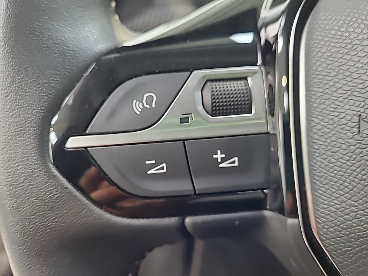 Peugeot 2008 puretech 130 s&s bvm6 roadtrip — photo 22