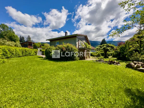 Maison 8 pièces 182 m²