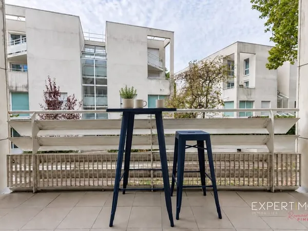 Montigny-le-Bretonneux Studio avec balcon vendu loué, idéa