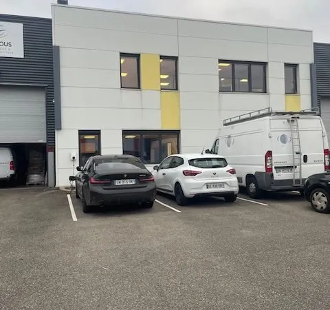 Local commercial 300 m²