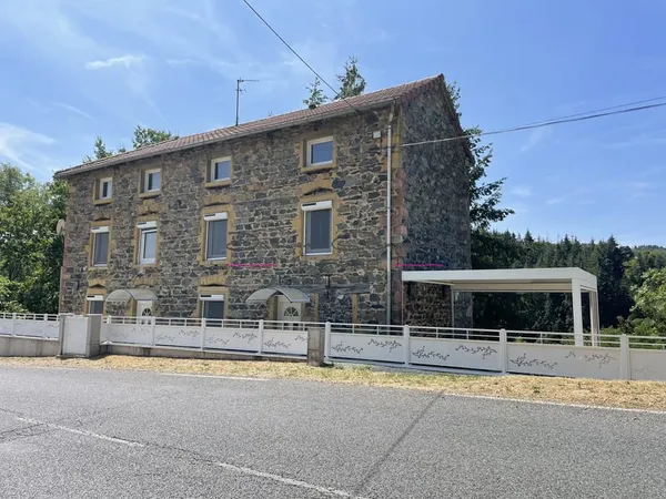 EXCLUSIVITÉ Authentique maison en pierre à fort potentiel