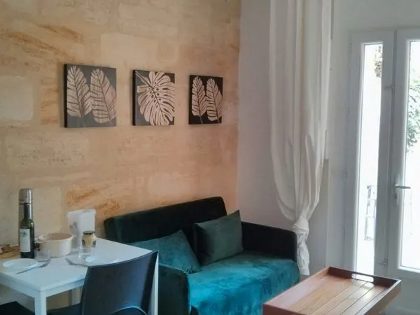 Agréable T2 meublé avec jardin