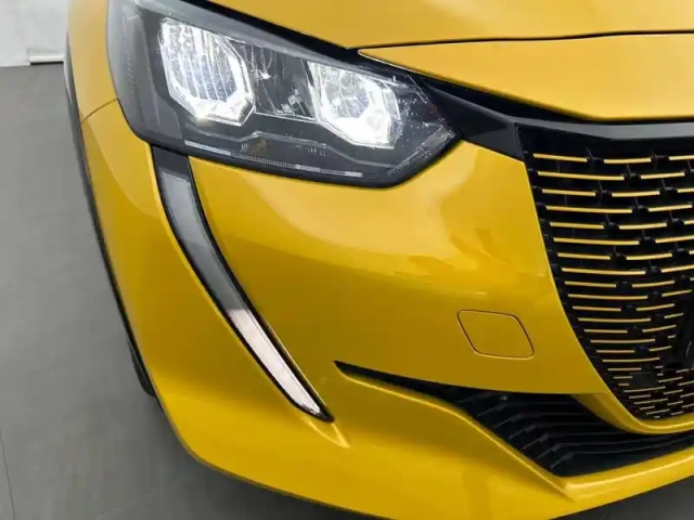 Peugeot 208 electrique 50 kwh 136ch — photo 62