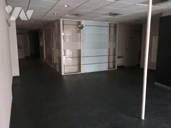 Local 150 m²