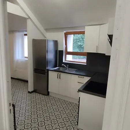 2 pièces meublé 36m2 refait à neuf Cergy village