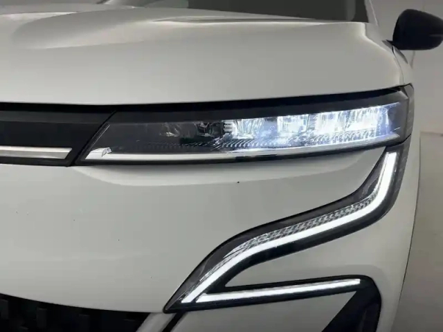 Renault Megane e-tech ev40 130ch standard charge — photo 72