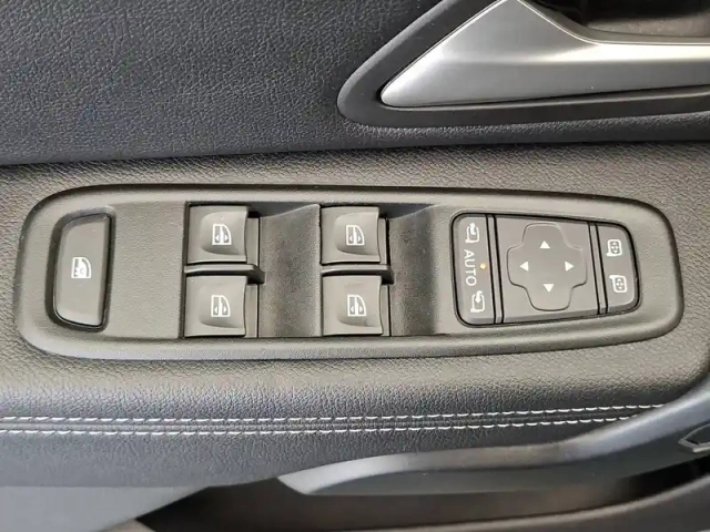 Dacia Duster tce 150 4x2 edc — photo 30