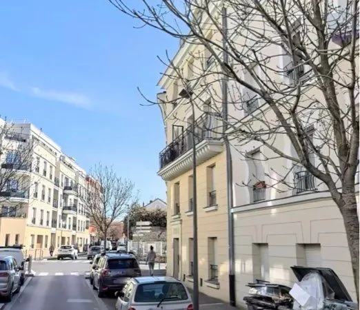 Sous location houilles en plein centre ville