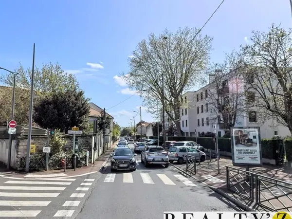 Local commercial 105 m²