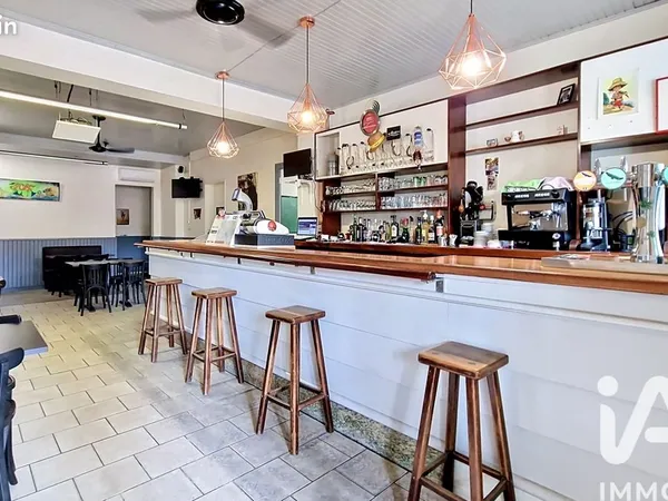 Bar, brasserie, tabac 98 m² PARENTIS EN BORN