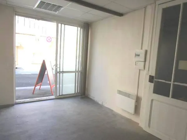 Local commercial ou bureau 15.87m2
