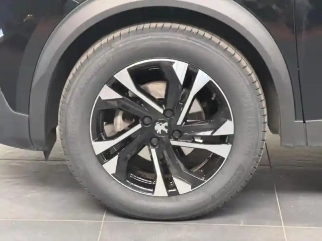 Peugeot 2008 1.2 puretech 100ch s&amp;s allure — photo 8