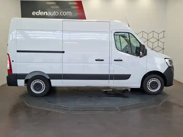 Renault Master fgn trac f3300 l2h2 blue dci 135 — photo 16