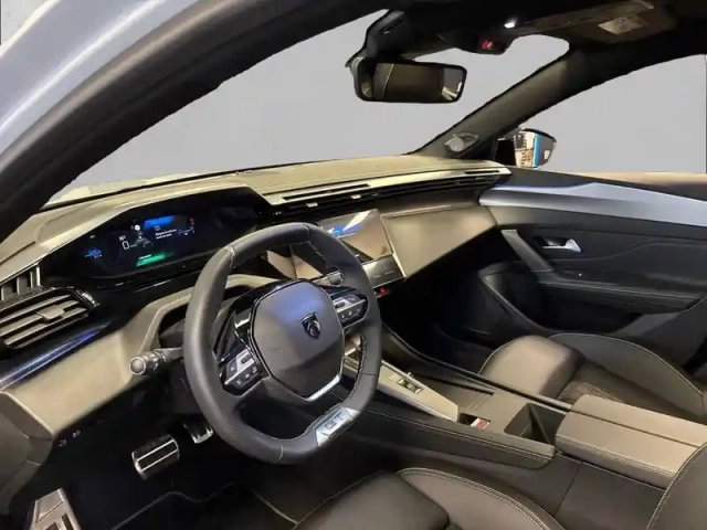 Peugeot 408 electrique 58 kwh 210ch — photo 60