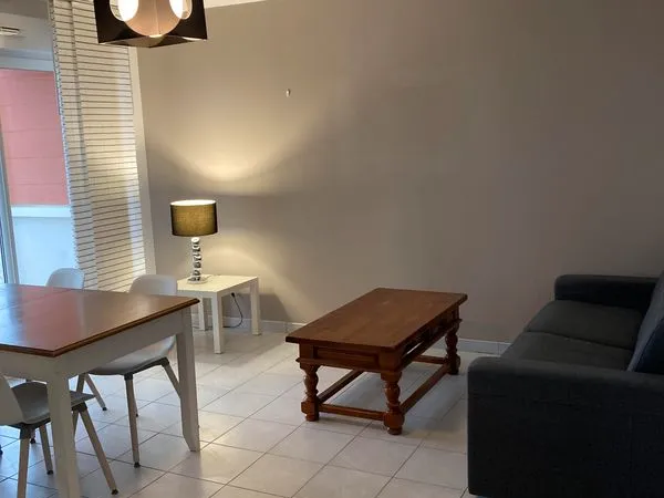 Appartement T2 meublé 44m² proche airbus calme, ensoleillé et très agréable au quotidien