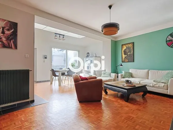 Maison 5 pièces 160 m²